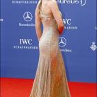 5c8a4e39260000f903fe2e1d