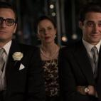 Raúl de la Riva (Asier Etxeandia), doña Blanca (Aitana Sánchez-Gijón) y Jonás Infantes (Llorenç González)