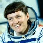Svetlana Savitskaya, la segunda cosmonauta, en la Soyuz 7 (1982) y primera en llevar a cabo una actividad extra-vehicular (EVA), en 1984.