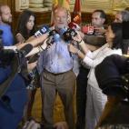 La incontinencia verbal del ginecólogo y alcalde de Valladolid, Francisco Javier León de la Riva (PP), da para una galería de exabruptos como esta. Este jueves, a cuenta de la presunta violación de Málaga y de otra ocurrida en un parque en...