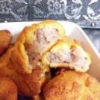 Por un lado tendrás que preparar la masa y por otra, el relleno, hecho a partir de puré de castañas. Tras unos sencillos pasos, este es el resultado. Consulta la receta completa en CookPad.