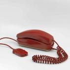 1968. También podía colocarse en la pared y resultaba innovador por tener el dial dentro del receptor.