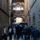 Un fuerte dispositivo de seguridad blida el Palau de la Generalitat durante el encuentro.