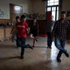 Entre el centenar de actividades que se hacen all&iacute;, hay clases de baile.