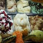 De origen italiano, la Gelater&iacute;a V&iacute;a Mazzini tiene un producto genuino, 100% artesanal, fresco, cremoso y saludable. No solo ofrece los mejores helados de Santander, sino que tambi&eacute;n podr&aacute;s ser testigo de c&oacute;mo ...