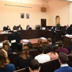 5c8a5c3e240000f404a2fc95