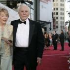 A su llegada junto a su mujer a recoger el American Film Institute Life Achievement Award