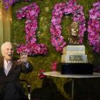 5c8b1b3e240000f404a418ea