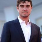 Su impasibilidad, sus ojos verdes y su juventud son atributos perfectos para un nuevo James Bond. - HuffPost Italia