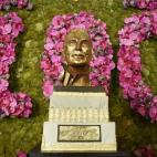 5c8b1b4024000093024cdbbb