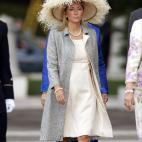 5c8b3d47240000f7054d2d74