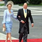 5c8b3d4f360000e01c6cc877