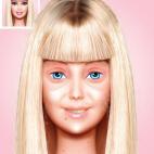 La foto viral de la muñeca 'humanizada'