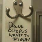 El pulpo borracho que busca pelea es una de esas fotos de "caras en cosas" que triunfan en la red.