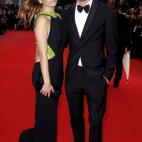 5c8ae7dd240000f404a3e1ce