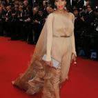 5c8ae7e422000051001a12b0