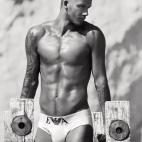 5c8ae822360000a61b6c4371