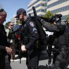 5c8a7d5f2300007f01232a33