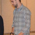 5c8ae6752400000a05a3e03a