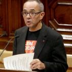 El diputado de Catalunya Si que es Pot Joan Coscubiela durante su intervención ante el pleno del Parlament.