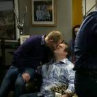 Los fans de la serie protestaron porque Cam y Mitchell se querían mucho pero nunca se besaban frente a la cámara. Así que lanzaron una campaña en Facebook para pedirlo. Lo lograron.