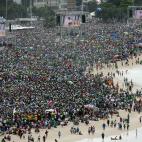 5c8b6887240000f7054d67a5