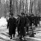 Chancellor Adolf Hitler leaving the Headquarters of the Armies accompanied by Field Marshal Hans von Kluge. Russia, March 1943 (Photo by Heinrich Hoffmann/Mondadori Portfolio via Getty Images)