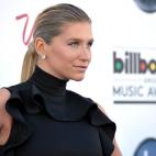 5c8ae880360000a61b6c43fd