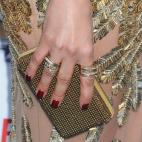 5c8ae886360000a61b6c4403