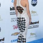 5c8ae88d360000c81a6c4411