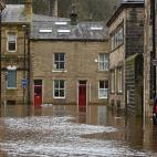 Hebden Bridge bloqueado por carretera y por tren