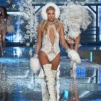 5c8aefc12500000704c9e193