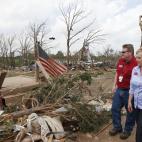 5c8ae8ae240000f7054ca775