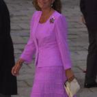 La se&ntilde;ora de Aznar y madrina de la boda. Prob&oacute; las mieles de la pol&iacute;tica como alcaldesa de Madrid, en sustituci&oacute;n de Alberto Ruiz Gallard&oacute;n. El suyo no fue un mandato lustroso, queda en el recuerdo su Rela...