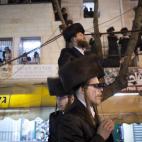 5c8a426220000045046eeb45