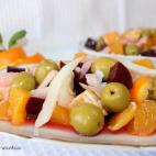 Ensalada de aceitunas, naranja y remolacha
