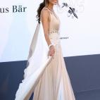 5c8ae7f022000031001a12c8