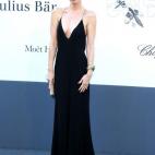 5c8ae7fd3b000070066cc412