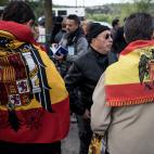 Banderas franquistas al cuello.