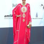 5c8ae7fe20000045046ff14d