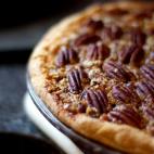 En el frigorífico: tres o cuatro días. En el congelador: después de hornearlas, entre uno y dos meses.