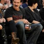 5c8ae90f20000043046ff2a1