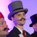 5c8b220f2500000d04ca215c