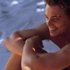 5c8a393920000043046ee1a5