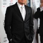 5c8a3946260000e804fe1299