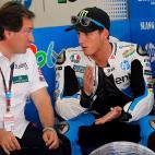 El expiloto Sito Pons (izquierda) debe 1,95 millones de euros.