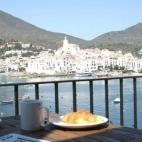 Hay lugares especiales y que desprenden una determinada energía. El extremo norte de Cataluña tiene sin duda algo mágico, y así lo vieron artistas como Dalí. Unos días en Cadaqueso, en Port de la Selva, y una excursión por el parque natu...