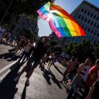 5c8a3f31360000c81a6b3987