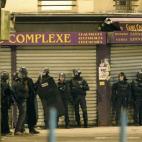 5c8b7227240000f404a4bc13