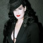 5c8b5bdc2500001304ca76b9